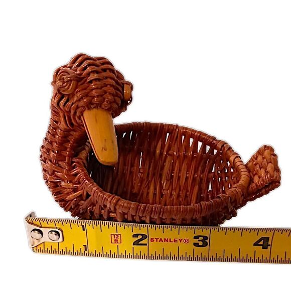 MINI Duck Shaped Wicker Basket Woven Rattan Vintage MCM Brown Wooden Beak Boho. - Picture 3 of 16